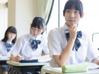 私立高校の実質無償化制度。共働きで年収1000万の世帯は対象になる？