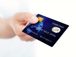 クレジットカードの現金化は「違法じゃない」って本当？どんなリスクがあるの？