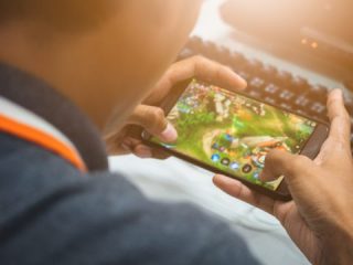 【課金しちゃおうかな】スマホゲーム課金の割合 平均額・最大額っていくら？