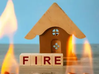 賃貸物件で契約した火災保険。地震保険も付けておいたほうがよい？