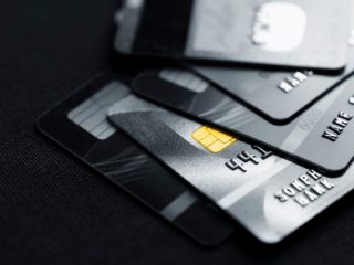 使っていないクレジットカードは解約した方がいい？ そのまま持ってることでデメリットはある？