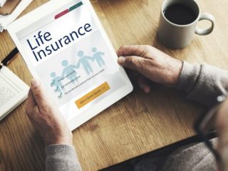 掛け捨て型と貯蓄型の生命保険の違いは？ 2つのタイプの活用法を解説