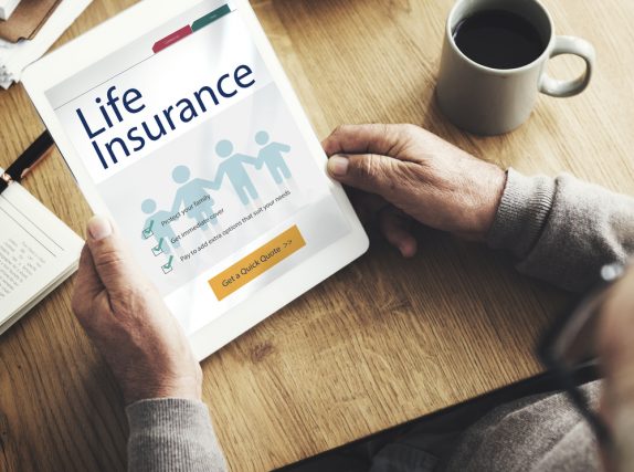 なぜ生命保険への加入が必要なの？ FPが考える貯金とのメリット・デメリット