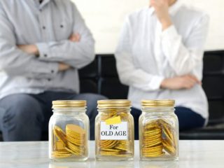 夫婦で必要な老後資金の目安はどれくらい？理想と現実を比較