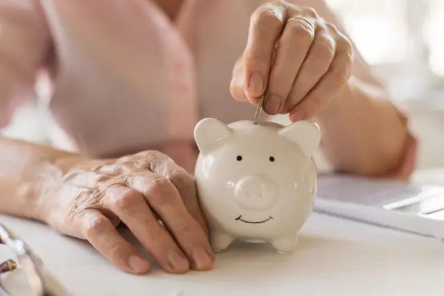 老後資金はどれくらい必要？おすすめの貯め方を紹介！