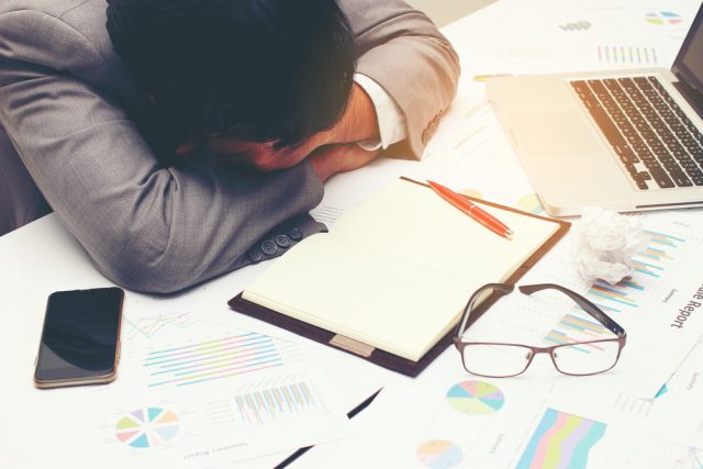 残業し過ぎたら過労死する? 過労死ラインの基本的な考え方を解説ファイナンシャルフィールド働き方