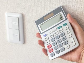 ひとり暮らしの電気代は「新電力」でどれくらい安くなる？