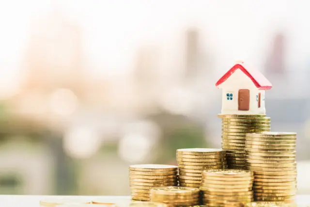 住宅ローンを組む際「返済額」は年収のどれくらいの割合が適切？