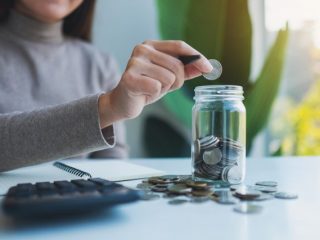 女性が老後資金として必要と思っている金額はどのくらい？何歳まで働きたいと思ってる？