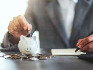 給与上がらず物価上昇の昨今、みんなは貯金はどのくらいできているの？