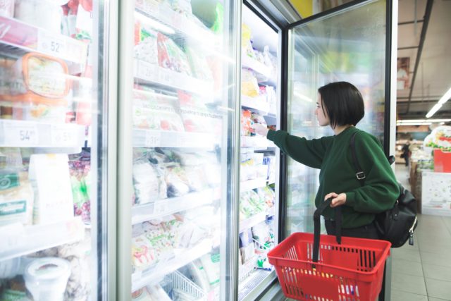 2021年の「冷凍調理食品」の平均支出金額は「9441円」！コロナ禍で、冷凍食品への支出が増えた？