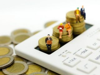 「年収600万円」の会社員が将来もらえる年金はいくら？ 定年後お金に困らないための対策も紹介