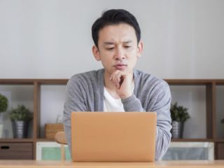 「50代おひとりさま」×「年収400万で貯金100万以下」の場合、老後は安心して暮らせる？