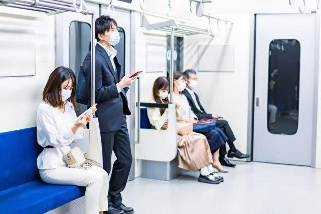 交通費「全額支給」なら遠方に住んでも大丈夫？「飛行機・新幹線」で通勤しても問題ないの？