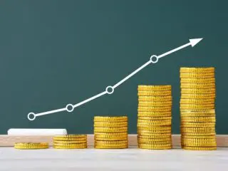 「年収1000万」の割合はこの10年で微増！ 日本の年収は上がっている？