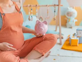 妊娠した際に利用できる金銭支援制度を解説！ 会社員・フリーランス別に紹介します