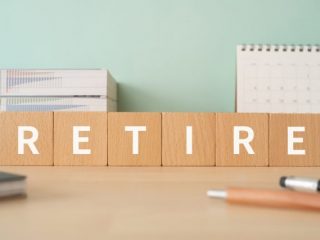 定年後は「退職金」さえあれば年金だけで生活できる？余命や金額の平均をもとに検証