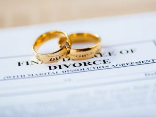 熟年夫婦の「卒婚」って何？ 言葉の意味と経済的メリットを解説