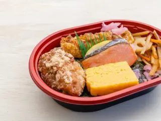 1ヶ月すべて「コンビニ食」だと食費はいくらかかる？ 平均の「3万円オーバー」という結果に！