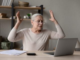 年金受給者は「働き損」に要注意！ 年金カットされずに働く方法を解説
