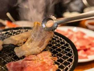 焼き肉食べ放題は「肉より野菜」を食べたほうが「高コスパ」!? 原価率の高いお肉も確認しよう