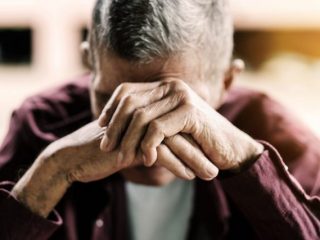 生活保護の「52％」は「65歳以上」が受給！ 年金だけでは暮らせない？ 老後の年金受給額と生活費の平均から検証