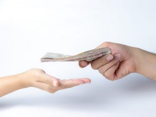 年金に追加して支給される「年金生活者支援給付金」とは？ 金額や支給要件を解説