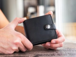 春に財布、買い換える？ いくらぐらいの財布を買ってる？