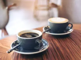 つい買ってしまうカフェのコーヒー代。節約しても年間15万円程度？ ストレスでやめられない場合はどうすればいい？