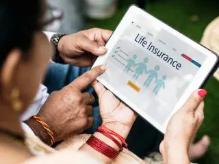 【20～30代の生命保険】加入率と支払保険料、おすすめの保険の種類は？