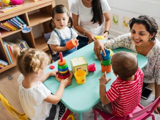 保育料って、どうやって決まるの？ 子どもが2人保育園に通うと、安くなるの？