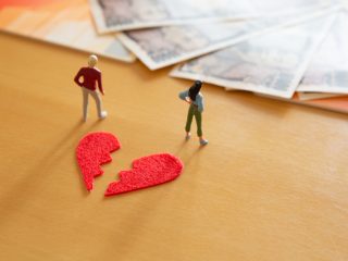 【離婚後の年金分割】婚姻が2008年4月以降なら3号分割がお得？ 合意分割との違いも解説