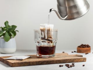 みんなどう節約してる？ 「ドリップコーヒー」「キッチンペーパー」「保冷剤」などを使ったお手軽アイデアを紹介！