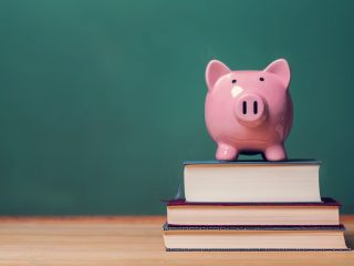 「奨学金を借りるのは恥ずべきことじゃない」実際2人に1人が借りてる？奨学金の制度についておさらい