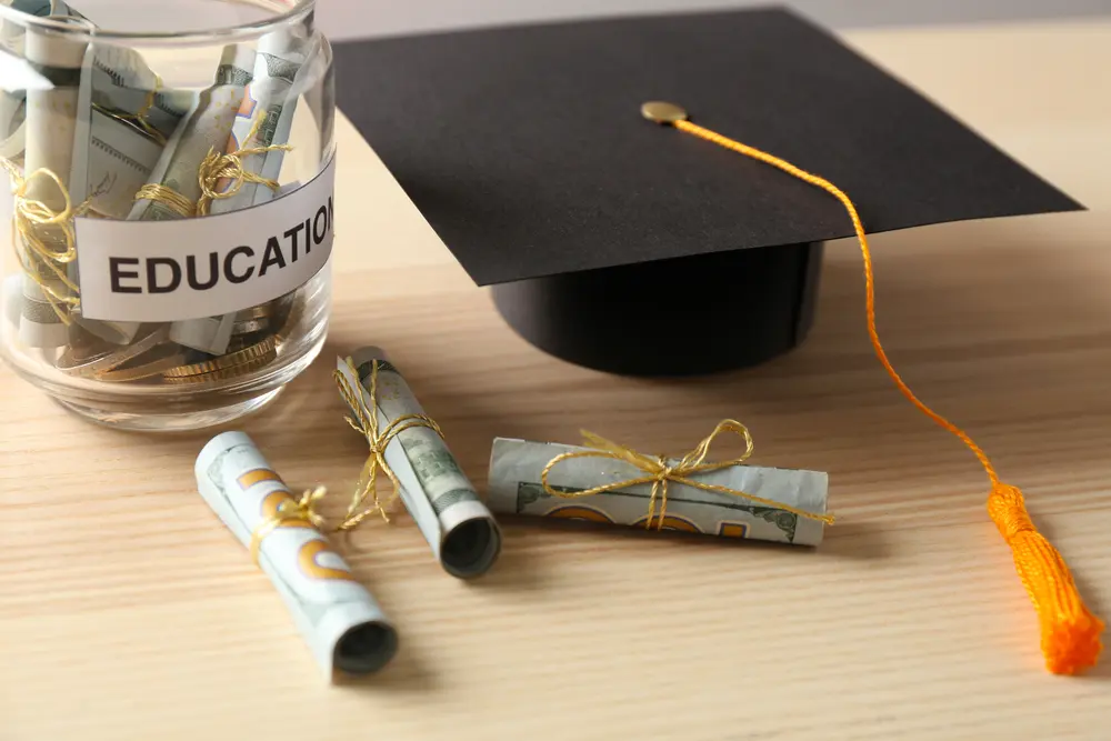 子育ての悩みの1つ「お金」。大学卒業まで必要な教育費の目安を把握していますか？