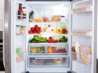 【節約】冷蔵庫の中身は「ぎゅうぎゅう」「スカスカ」で電気代はどう変わる？ 節電方法も確認！