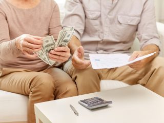 【年金生活夫婦向け！】夫婦で『年金だけ』の収入はどんな生活になる？