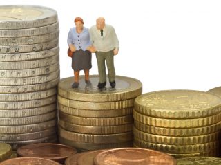 65歳以降の「平均貯金額」は？ 正直、貯金が2000万もある人って少ない？