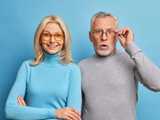 2023年度の年金は67歳までと68歳以上で異なる！ 2023年に68歳になる人の受給額はどうなるの？