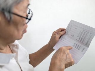 年金が少ないので「70歳」までは働くつもりです。その場合の「貯蓄」はどのくらい必要でしょうか？