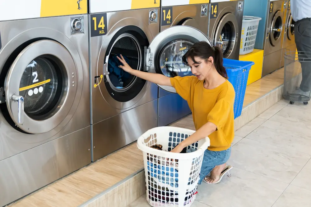 毎日コインランドリーで洗濯をしたら、年間いくら使うことになる？