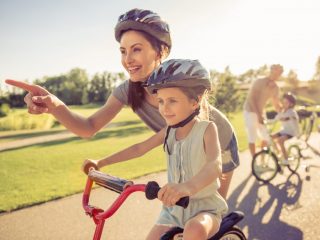 自転車のヘルメット着用努力義務。どのような効果があるの？