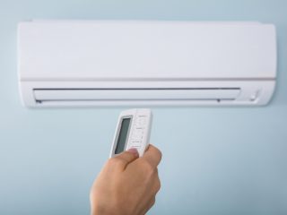 クーラー1時間で「12.4円」!? 早くから稼働させるとどれだけ電気代が上がるか試算