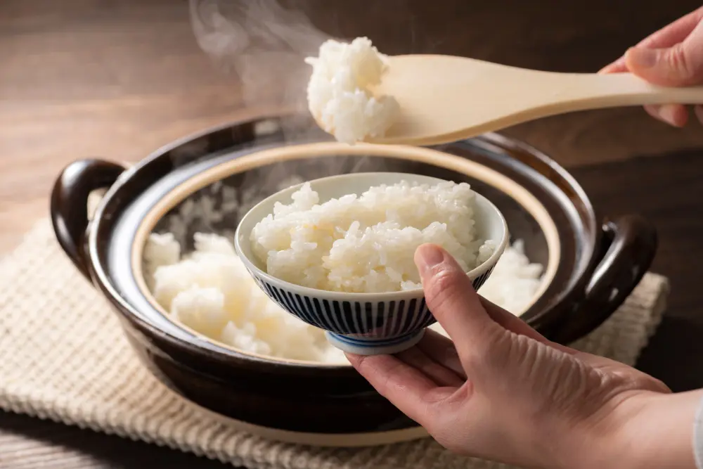 「炊飯器」VS「土鍋」お米を炊くならどっちがおすすめ？ メリット・デメリットを検証