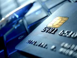 「デポジット型クレジットカード」って何？ どんな特徴がある？ メリットとデメリットが知りたい！