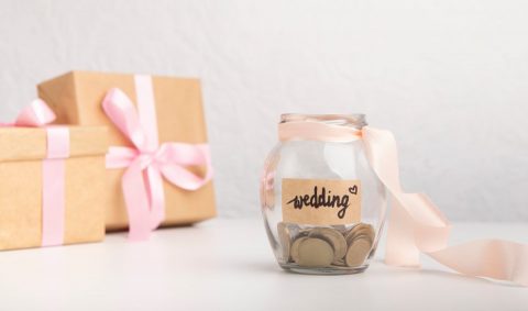 祖母から結婚資金として「300万円」もらいました。税金ってかからないんですか？