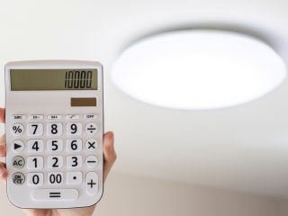 【6月から】最大で「42％」も上がった電気料金、プランを見直して節約するには？