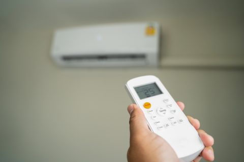 エアコンを「24時間」つけっぱなしだと、電気代は1ヶ月でどのくらいになる？ 電気代を抑える方法「5選」