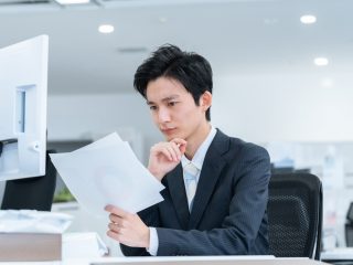 新卒で「手取り15万円」は少ない？ 2年目からは手取りが「さらに減る」って本当？