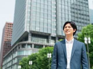 30代が求めるのは自由時間より収入！ 年収が上がる人に共通する特徴とは？